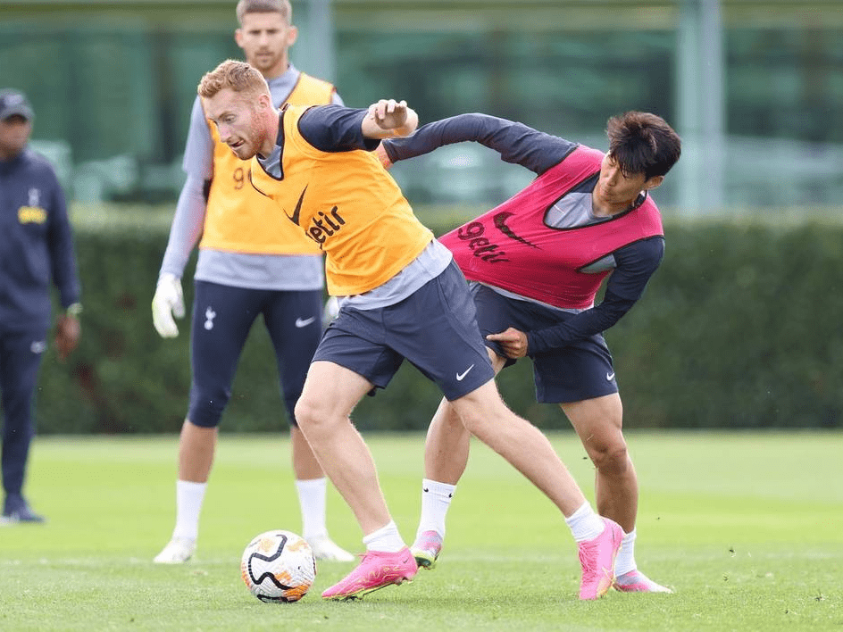 时隔20年，美因茨作为垫底球队在拜仁头上拿分（20年后，副班长美因茨再度从拜仁身上抢分）