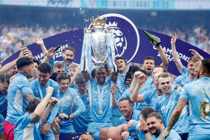 本世纪德甲戴帽次数前十：莱万领跑凯恩第三