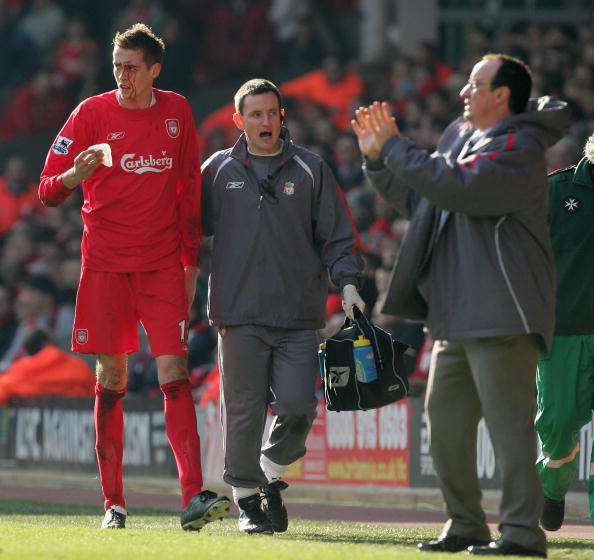 欧冠：拜仁客场3-2险胜萨格勒布迪纳摩（欧冠赛场：拜仁客场3比2险胜萨格勒布迪纳摩）