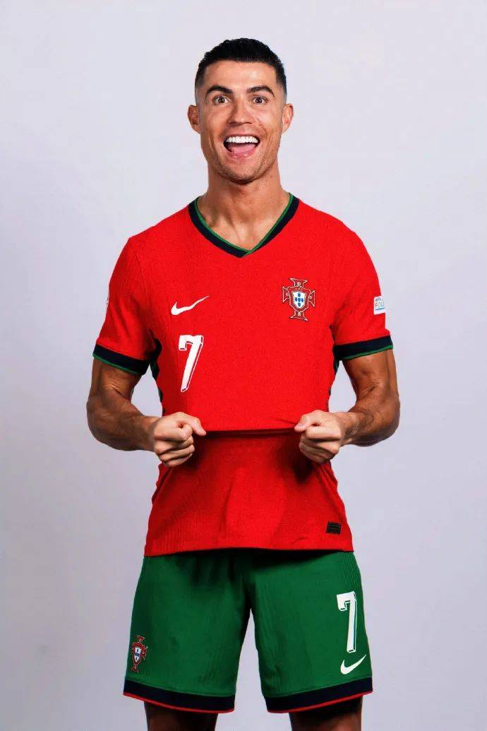 绿帽哥：利物浦已与伯恩茅斯就塞梅尼奥付款结构进行交涉（绿帽哥称，利物浦正与伯恩茅斯商议塞梅尼奥交易的付款方案）