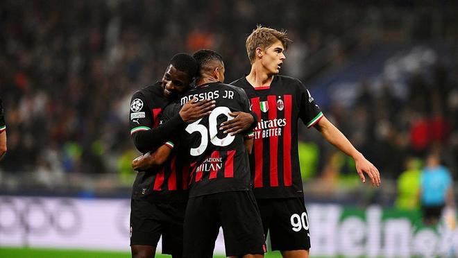 西甲战报：斯威德伯格梅开二度，九人皇马0-2塞尔塔（西甲赛况：斯威德伯格双响，九人皇马0-2不敌塞尔塔）