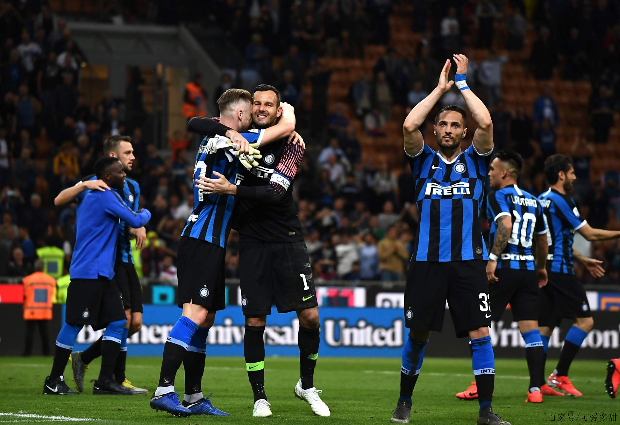 阿斯：帕斯闪耀科莫引多家豪门关注，皇马有意激活回购条款（阿斯报：帕斯在科莫高光引豪门竞逐，皇马考虑启动回购条款）