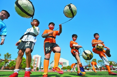 TA：利物浦签不下伊萨克也不会盲目买人；斯洛特想补充中后卫