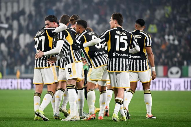 特狮社媒祝福阿尔巴：我们曾一起赢得无数荣誉，祝你未来一切顺利