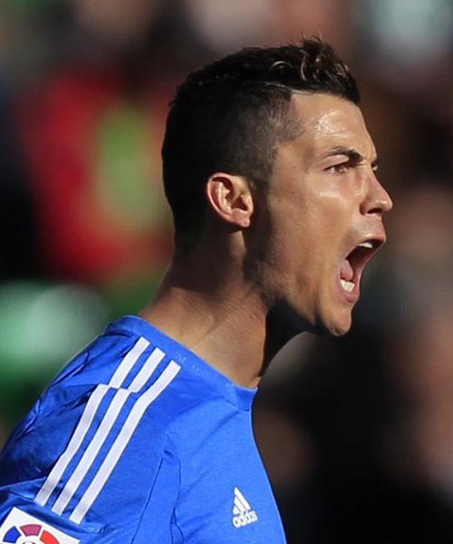 中国男篮关键时刻连丢3篮板，连续追分最后功亏一篑